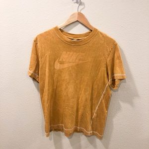 Nike Women’s Shirt